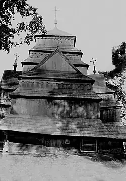 The Church of the Nativity of the Blessed Virgin Mary in the village of Mshanets, 1762. View from the west. Disassembled in 1912. Photo by V. Shcherbakivsky from the collection of negatives of the Institute of Folklore of the National Academy of Sciences of Ukraine.