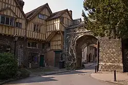 Close Boundary Walls and Gates, Priors Gate