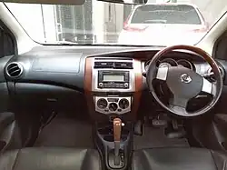 2013 Grand Livina 1.5 Ultimate interior (facelift, Indonesia)