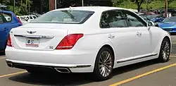 Genesis G90 5.0 (pre-facelift)