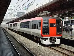 A 253 series EMU on a Narita Express service in August 2003