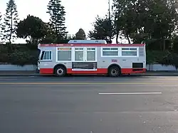 The 53 Southern Heights was served by short 30-foot (9.1&nbsp;m) buses, seen here in January 2008.