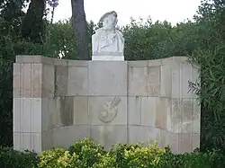 A Joaquim Vayreda (1915), by Manuel Fuxà&nbsp;[ca], Parc de la Ciutadella.