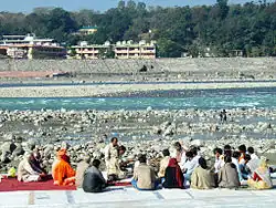A study group by the eastern banks of Ganges at Muni ki Reti