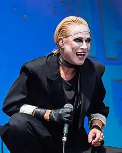 Agnete Kjølsrud on stage