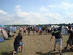 Picture of a game of Flunkyball at the Area4-Festival