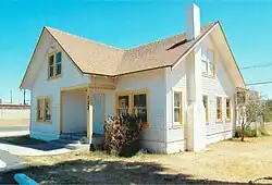 Different view of the White House.