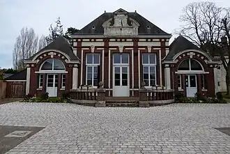 The town hall in Bailleau-le-Pin