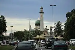 Jalan Jerudong with the Al-Ameerah Al-Hajjah Maryam Mosque in the background