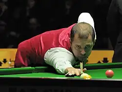 picture of Barry Hawkins at a snooker table