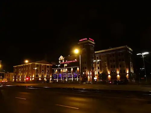 By night, from Jagiellońska street