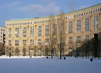 Pa Soder Crescent, Stockholm (1992)