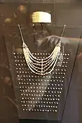 Gold collar & necklace, Austria, 900 BC.[135]