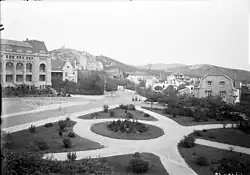 Diederichsweg [Diederichs Lane], Colonial government building at left, 1913