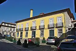 Casa do Largo de Santa Luzia
