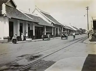 Chinatown of Broodbakkerstraat (now Jalan Niaga) in Pasuruan from Hoofdstraat (now Jalan Soekarno Hatta)