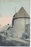 Remains of the postern gate of rue de Saint-Cloud in an old photograph.