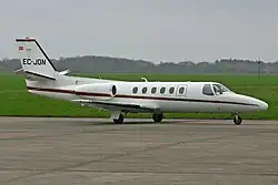 A photo of a Cessna 550 Citation II, taxiing at Aerocalles