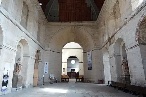 Interior beneath the cupola
