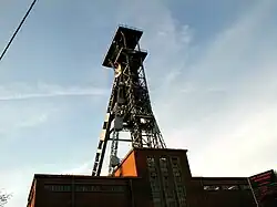 Châssis à molette (Wallonia French, also Belfleur; French chevalement), Gallow frame of the Crachet (reconstruction) in Frameries