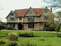 13–17, Chequers Lane