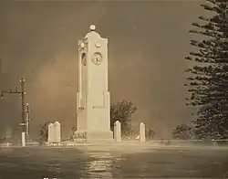 Monument  1935, before traffic island was enlarged, pylons removed, and platform replaced by lawn