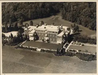 Elmcroft Estate purchased by the Soviet Union in 1952.