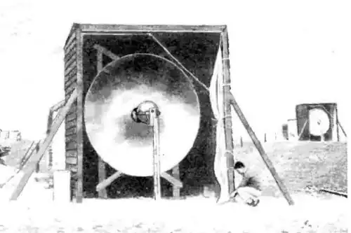 Antennas of 1931 experimental 1.7 GHz microwave relay link across the English Channel