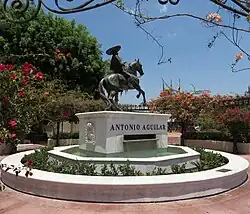 Equestrian statue of Antonio Aguilar