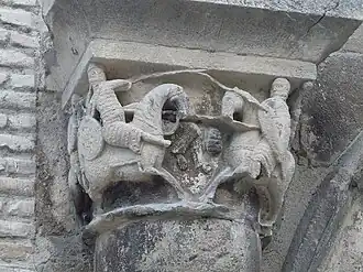A capital depicting the fight of Roland and Ferragut on the Palacio de los Reyes de Navarra in Estella, Spain.