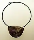 Iron Age, Piceno, mid-adriatic and southern Italian jewelry, c. 800-690 BC, necklace with large amber vague