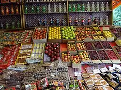 Food retailer – a fruit shop in Naggar, Himachal Pradesh, India