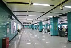 Line 2 concourse