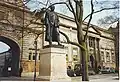 Statue outside Robert Gordon's school, Aberdeen