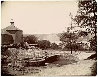 Haven Lane Spring (Buckman's well) between W. 181st and W. 182nd Streets, Northern Avenue and Riverside Drive, New York City, May 31, 1898