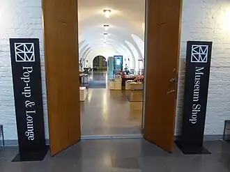 Museum shop and lounge