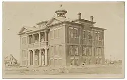 Chillicothe High School, Western mural in Chillicothe