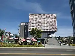 Outside the Hoàng Sa Exhibition House.