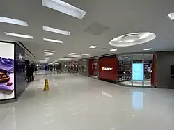 Concourse Level shops