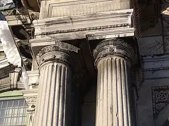 Detail of the columns (2012)