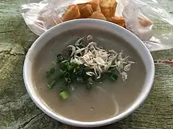 Hutangfen, rice noodles in peppery carp soup