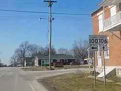 The junction of IL&nbsp;100 and IL&nbsp;106 in Detroit.