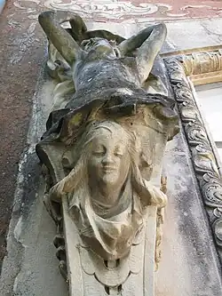 Injalbert sculpture in Villa Antonine. Original photograph by Le petit Bitterois.