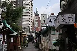 Alley pointing towards, but not connected to Cheondogyo Central Temple