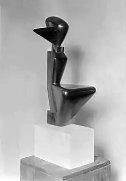 Joseph Csaky, 1922, Femme accroupie, bronze, 50&nbsp;cm, stone base, Kröller-Müller Museum