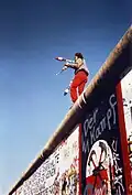 Juggling on the Wall on 16 November 1989