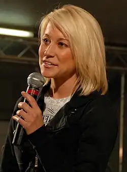 Singer Kellie Pickler