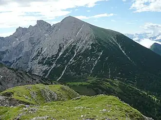 Kleiner (left) + Großer (right) Solstein with the Solsteinhaus from the NW