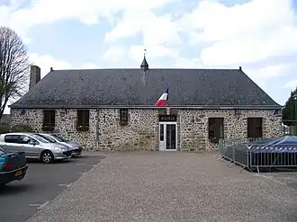 The town hall in La Bazoge-Montpinçon