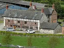 Ty-newydd, Llansilin